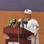 تحطم طائرة صغيرة يتسبب في وفاة 11 شخصًا