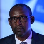 وزير الصحة يقوم بزيارة لمركز تمبدغه الصحي ويؤكد على ضرورة تحسين الخدمات وتطوير توزيع الأدوية.