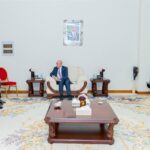 الحكومة تعقد اجتماعا لأول مرة منذ 4 نوفمبر في غياب وزير الدفاع