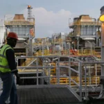 وزير الطاقة يقوم بزيارة ميدانية لمتابعة مشروع تزويد أدياده بالكهرباء