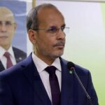 الحكومة تعلن عن فصل 900 موظف تم تعيينهم بطرق غير قانونية.