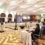 “التآزر” توزع مساعدات على أسر ضحايا انهيار محل تجاري في مدينة كيفه